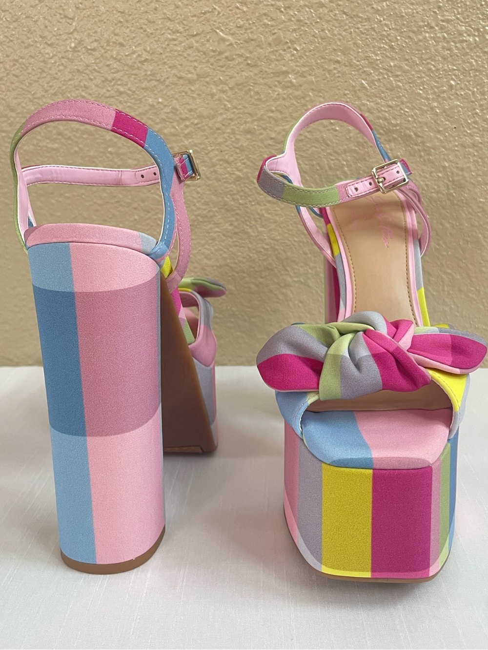 Gianni Bini x Jess Southern Women’s Carrie Plaid
Platform Sandals Size 7.5 M - Picture 3 of 14